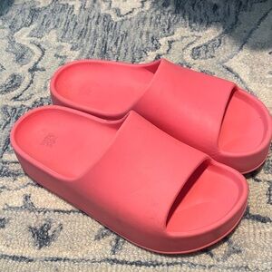 Wild Fable Coral Slide Platform rubber comfy sandals